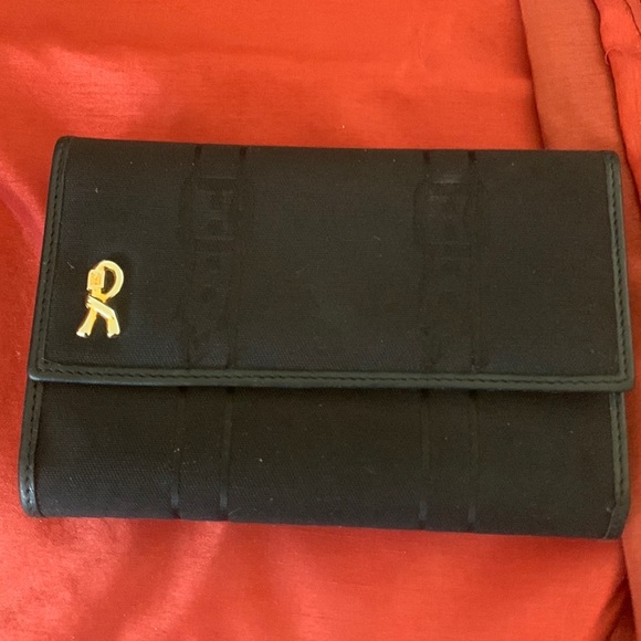 Roberta di Camerino woman’s wallet in black - Picture 1 of 6